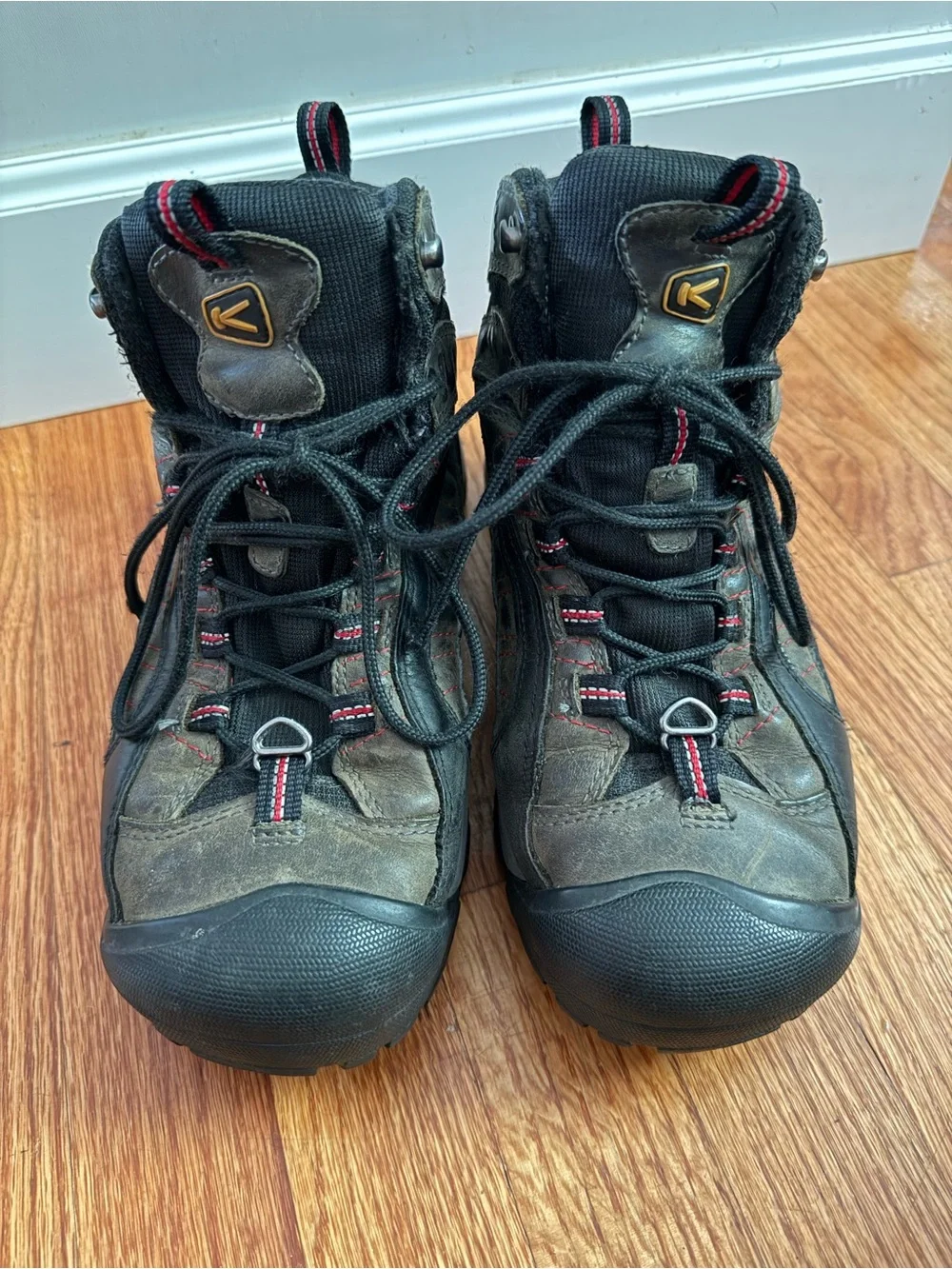 Keen Revel hiking boots Men’s Size 10